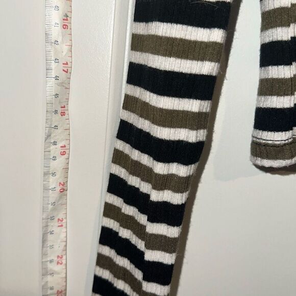 BCBGenaration Multicolor Striped Ribbed Crew Neck Long Sleeve Top Ladies Medium - Picture 5 of 6